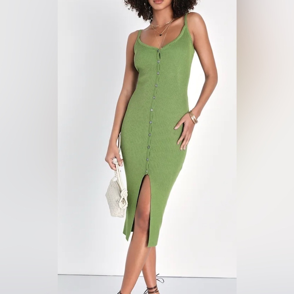 💚 Lulus “Blessed Vibes” Ribbed Knit Button-Front Midi Dress – Green Size L
